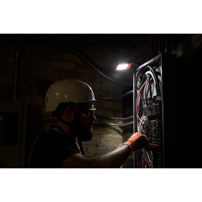 Milwaukee Tool | ミルウォーキーツール バッテリー内蔵式 折り畳みワークライト IR FFL - 0 APJ - MisakaZoo