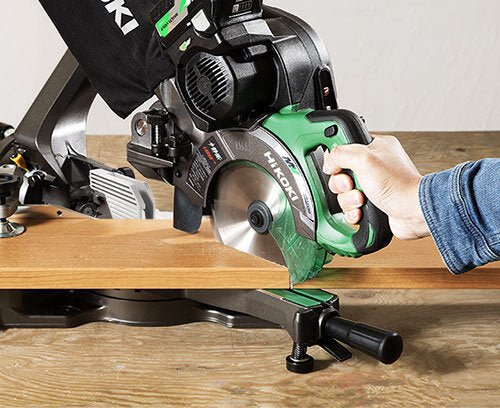 [本体のみ] HiKoki｜ハイコーキ 36V 卓上丸のこ C3606DRB (K)(NN) 165mm黒鯱刃 直角切断46mm x 245mm - MisakaZoo